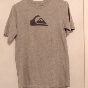 quicksilver tee